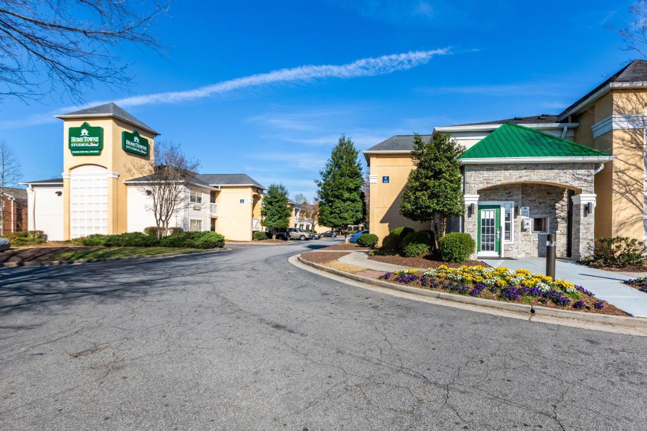 Hometowne Studios By Red Roof Atlanta Ne - Peachtree Corners Norcross Eksteriør billede